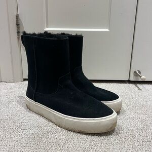 UGG Declan suede boot size 8